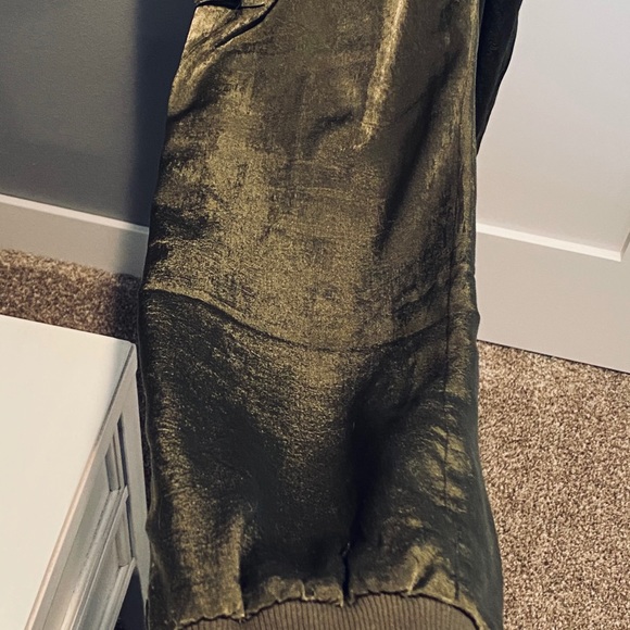 Gorgeous silk olive green jumpsuit by ACOA - Picture 10 of 11